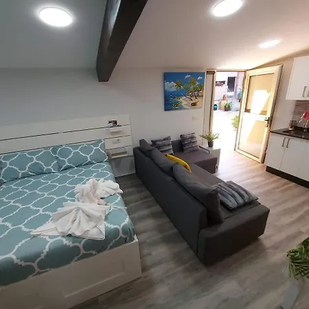 아파트 Con Patio Cerca De La Playa 부에우