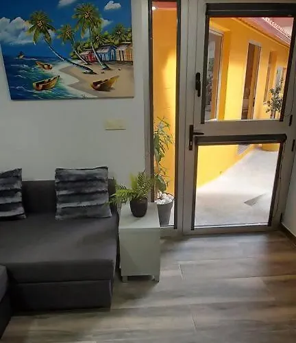 Con Patio Cerca De La Playa * 布埃乌